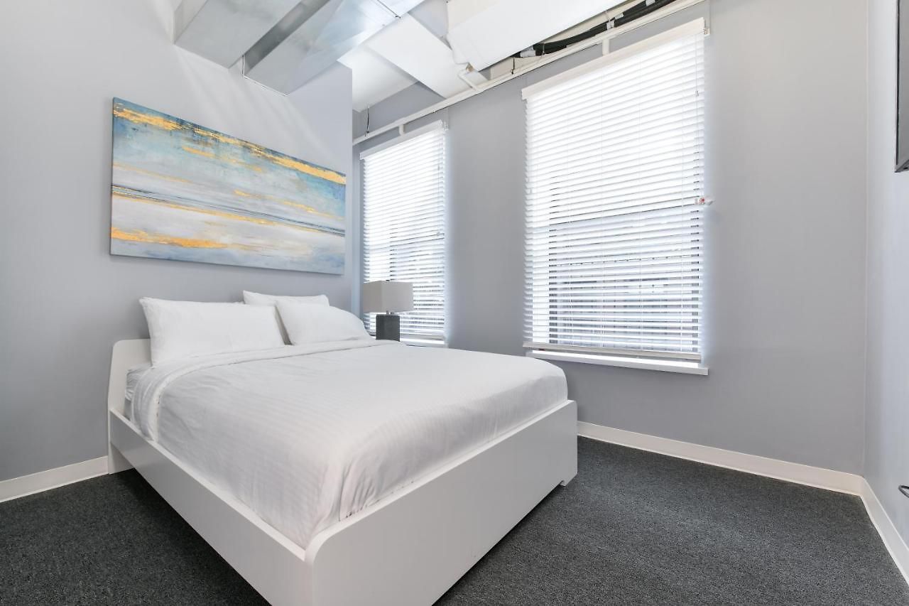 Temple Place Apartment *