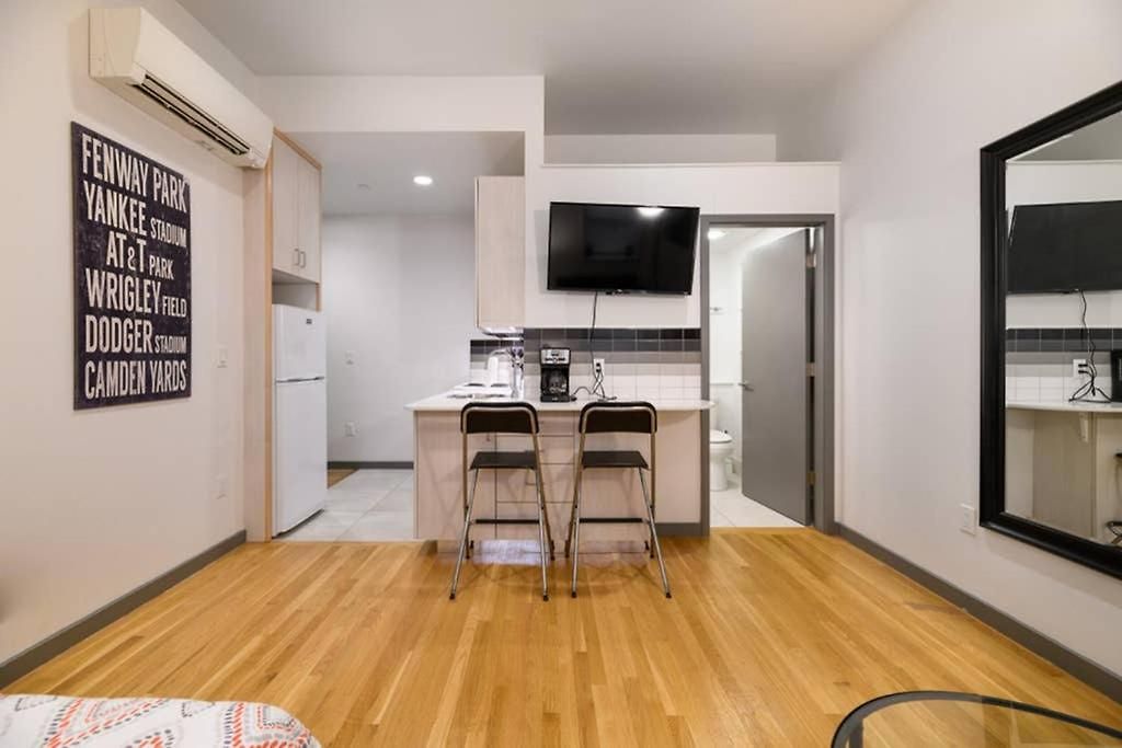 Apartment Modern In Center, Near Common