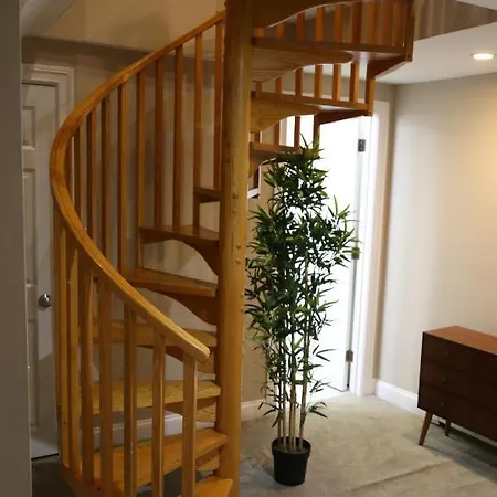 Stylish 2 Bedroom In South End Apartment *