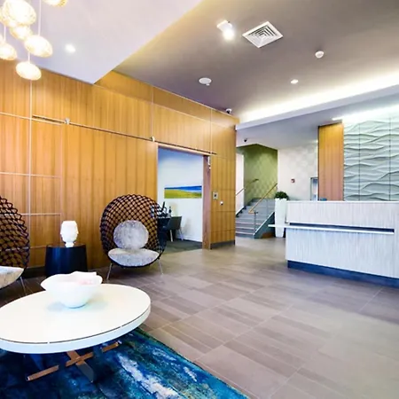 Global Luxury East Apartment