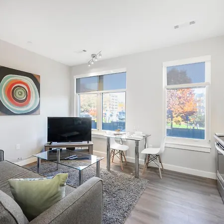 Global Luxury East Boston