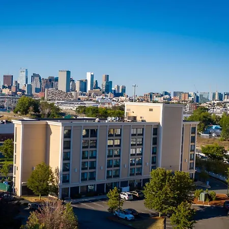 Hotel Express By Ihg Boston