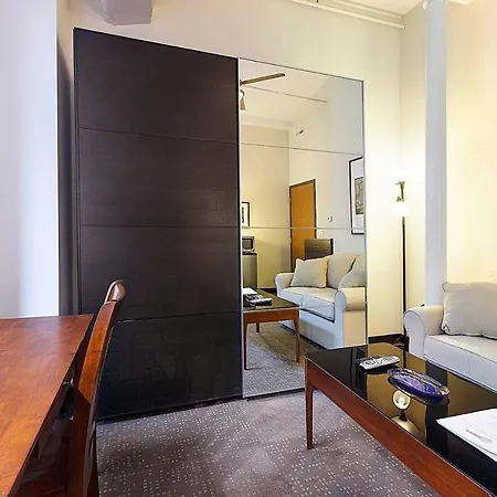 Studio Ready 4 Students & Traveling Professionals! 310 Apartment