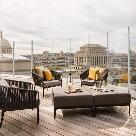 Four Seasons One Dalton Street, 5* Boston