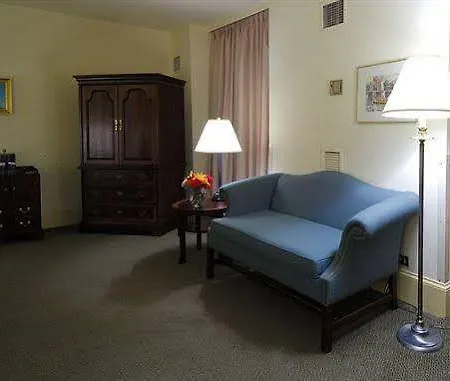 Common Hotel Boston