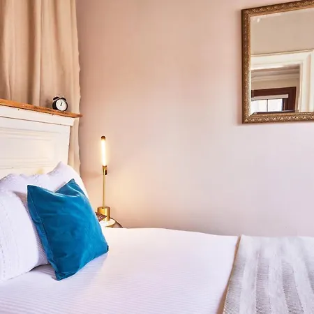 The Upton Hotel *