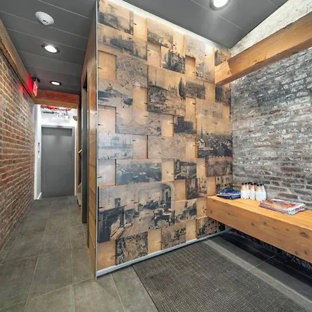 Simple Furnished In The Heart Of