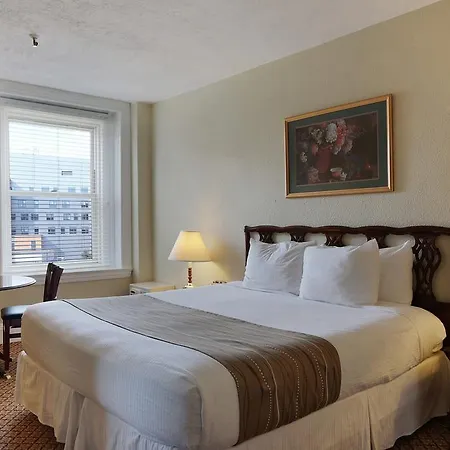 Buckminster Hotel 3*