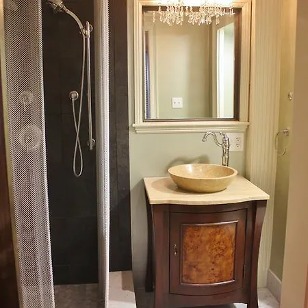 Bed & Breakfast Moroccan Boutique Boston
