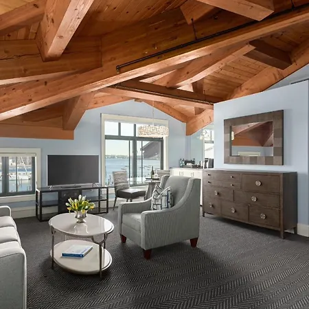 Inn Yacht Haven 4*