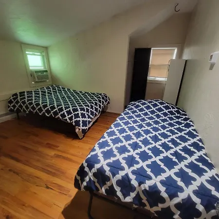 Private Bedroom Near Guest house *
