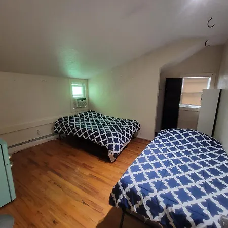 Private Bedroom Near * Boston