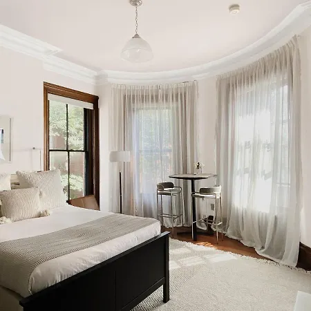 The Upton Hotel *
