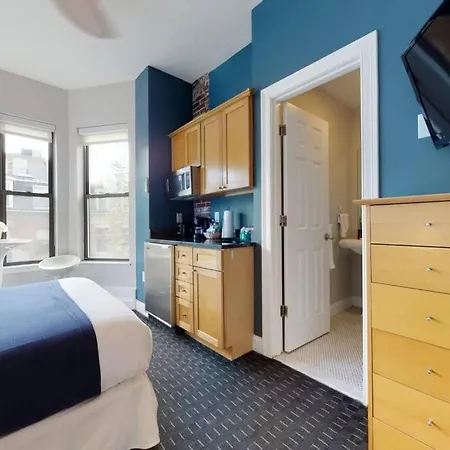 Centrally Located In The Southend, #25 3* Boston