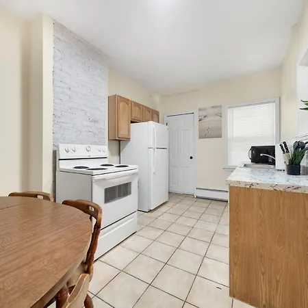 Newly Renovated 2br1ba At The * Boston