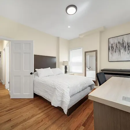 Newly Renovated 2br1ba At The