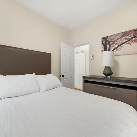 Newly Renovated 2br1ba At The Apartment Boston