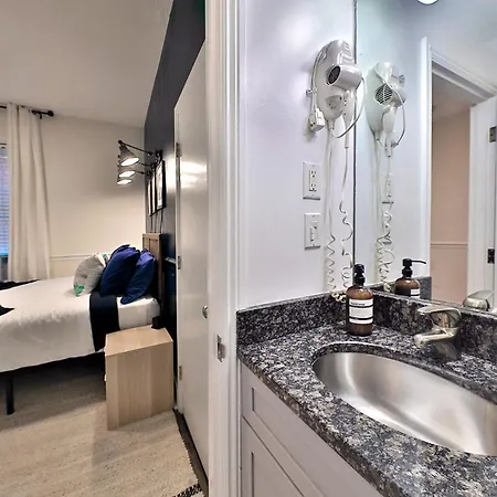 Aparthotel Good 3*