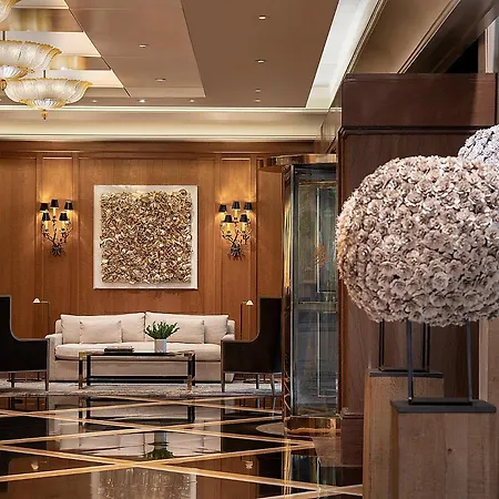 Four Seasons Hotel 5*