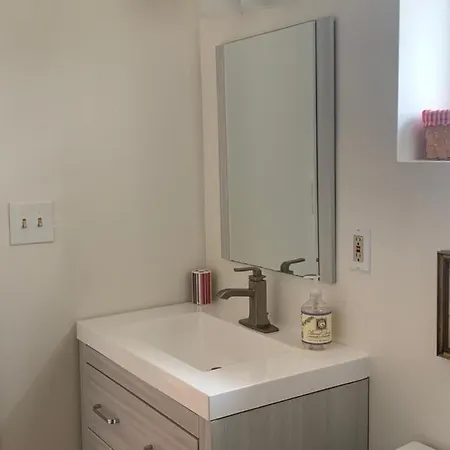 Beautiful 2-bedroom, 2-bath Townhouse Boston