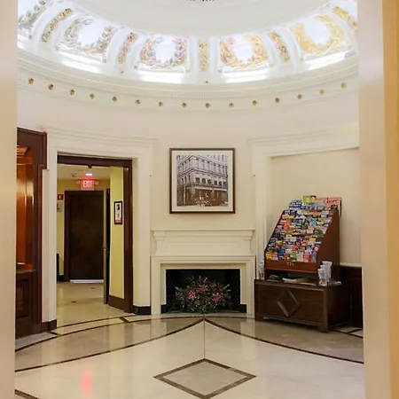 Buckminster Hotel