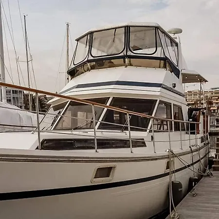 2br Spacious & Comfy 43' Yacht - Heat & Ac - On The Freedom Trail - Nights Sleep