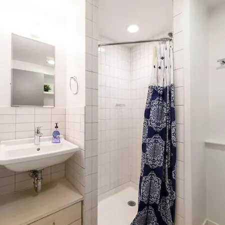 Apartment Modern In Center, Near Common Boston