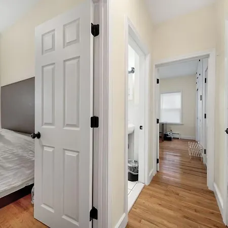 Newly Renovated 2br1ba At The *