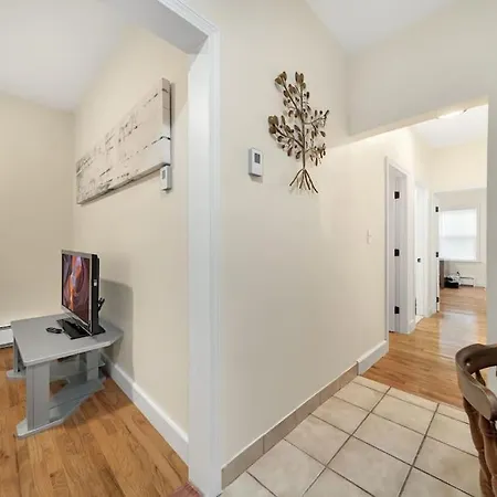 Apartment Newly Renovated 2br1ba At The *
