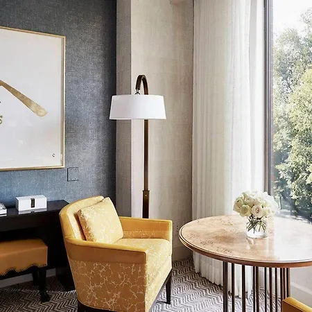Four Seasons 5*