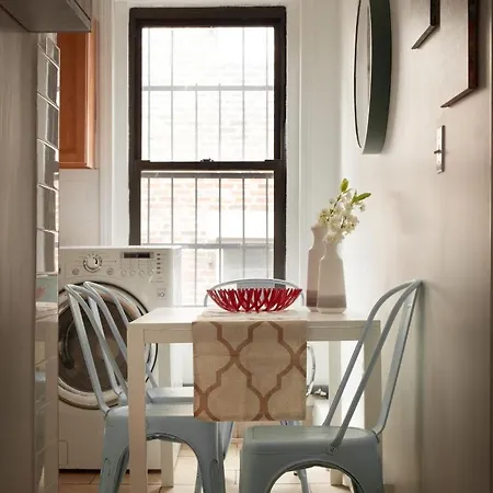 Stylish 3br1bth Near Historical District Apartment
