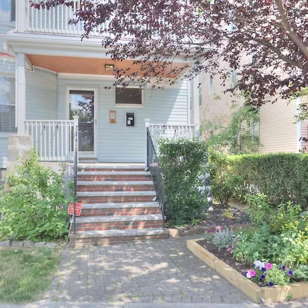 Bright & Spacious 3br, Mins From Downtown, Easy To Gillette, Parking Apartment *