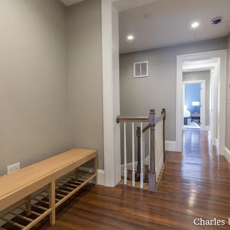 J Miller Flats By Thatch 4* Boston