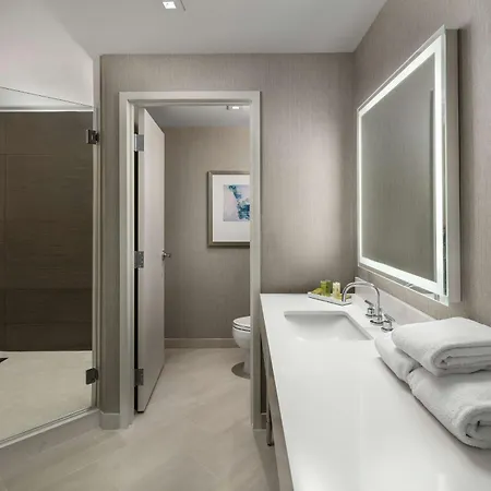 Hotel Hilton Logan Airport Boston