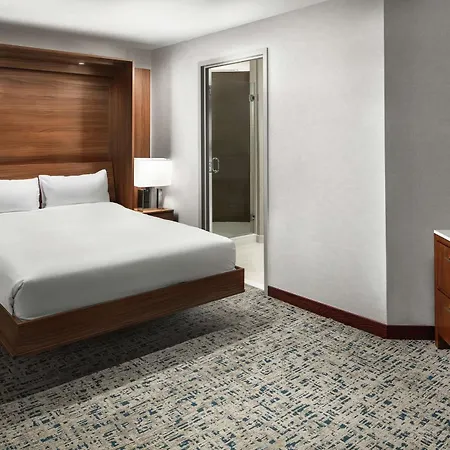 Hilton Logan Airport Hotel