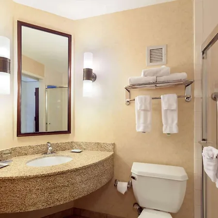 Wyndham Beacon Hill 4*