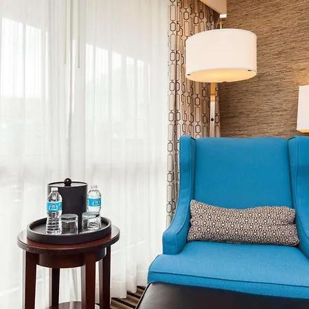 Wyndham Beacon Hill Hotel 4*