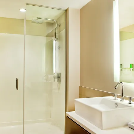 Element By Marriott Seaport District Hotel