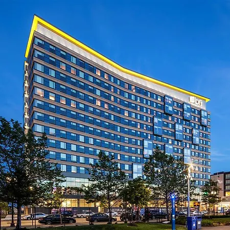 Aloft By Marriott Seaport District 4*