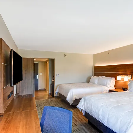 Express By Ihg Hotel 3*