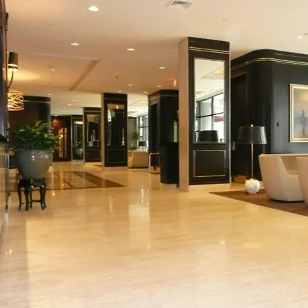 Hotel The Colonnade