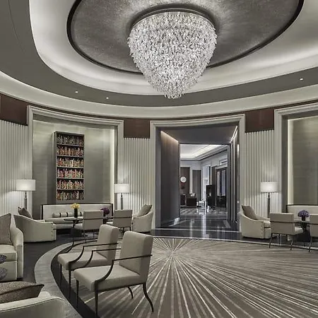 Four Seasons One Dalton Street,