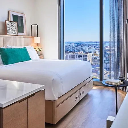 Hotel Omni At The Seaport 4*