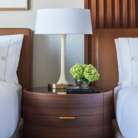Omni At The Seaport 4*