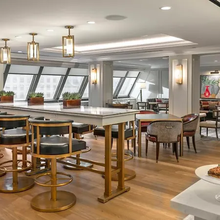 The Langham, Hotel 5*