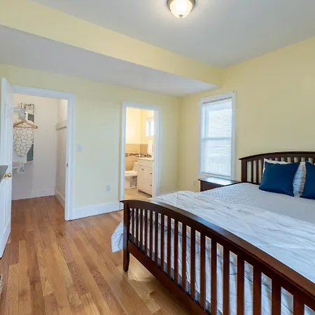 Vibrant 4br - Balcony, Bathtub, Tv Near I-95 & Pet Friendly 903