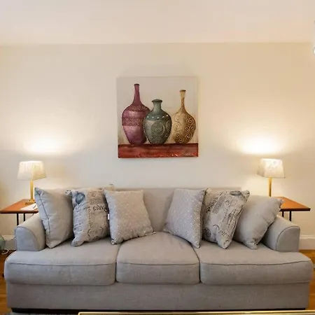 Apartment Sunny & Bright 1Br, Longwood Medical Hospitals