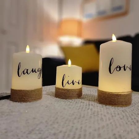 Comfy And Chic Apartment! Free Parking Apartment