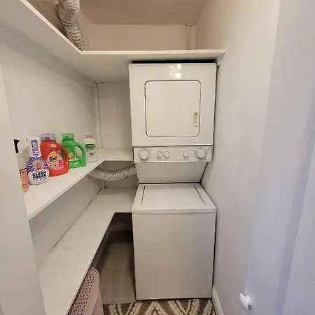 Comfy And Chic Apartment! Free Parking Boston