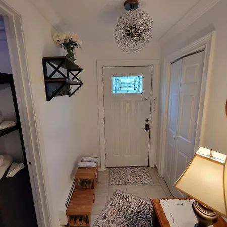 Comfy And Chic Apartment! Free Parking * Boston